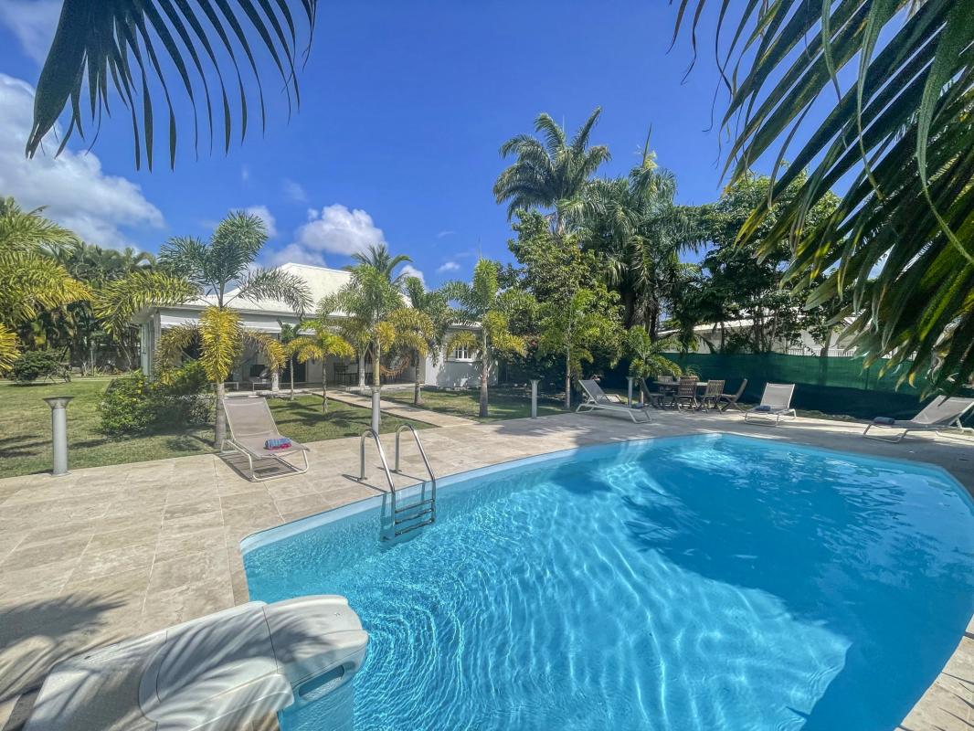 5. Location villa piscine Saint François Guadeloupe_Piscine